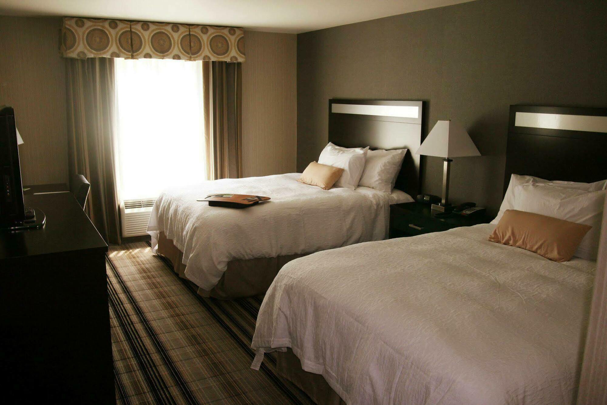 Hampton Inn Meadville Pokoj fotografie